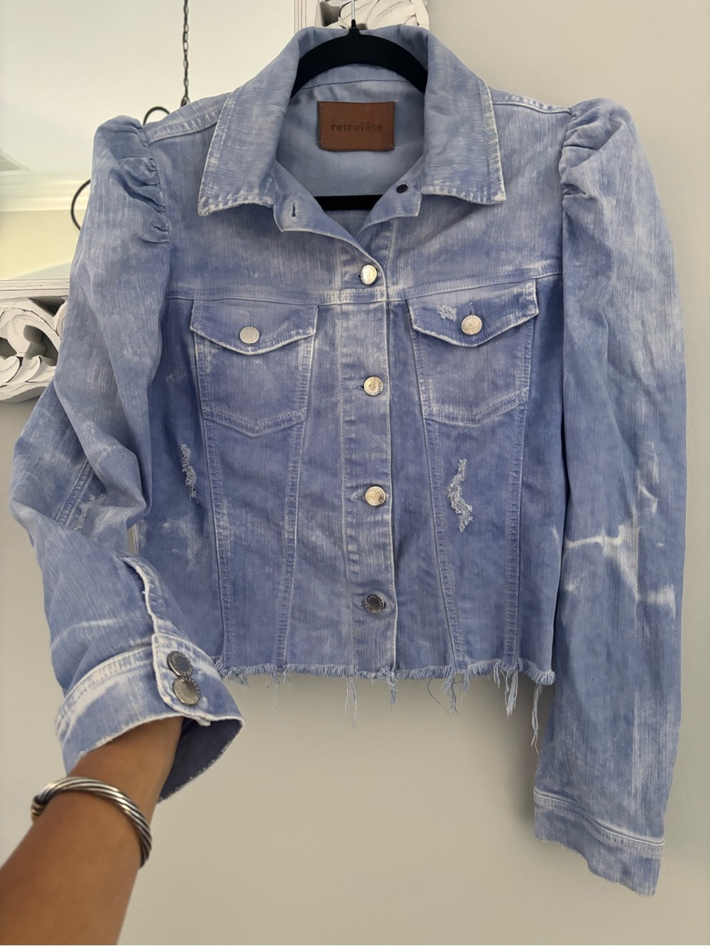 ✨ Retrofête Rissa Distressed Denim Jacket✨ - Picture 4 of 11
